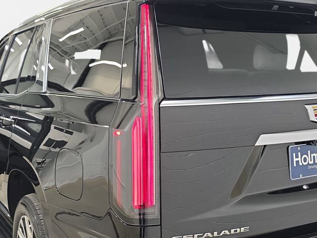 Used 2026 Cadillac Escalade Platinum Luxury image 34