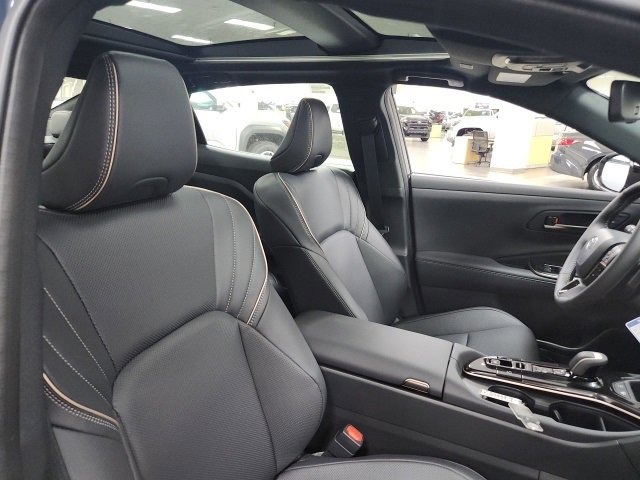 New 2026 Toyota Crown Platinum image 10