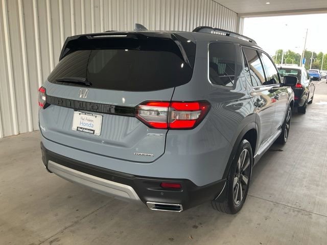 Used 2025 Honda Pilot Touring image 25