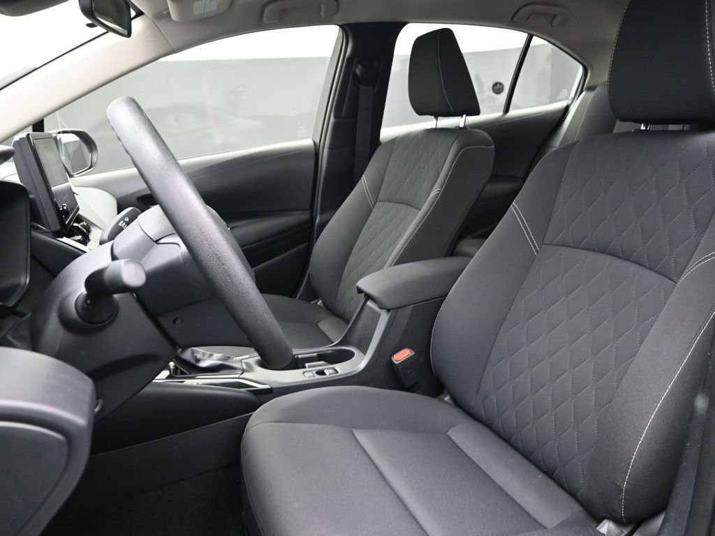 Used 2025 Toyota Corolla LE image 16