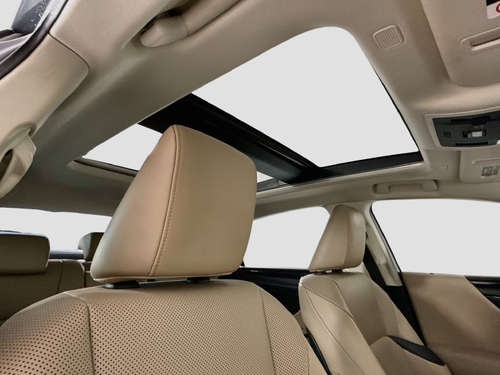 Used 2019 Lexus ES 350 w/ Premium Package FWD image 18