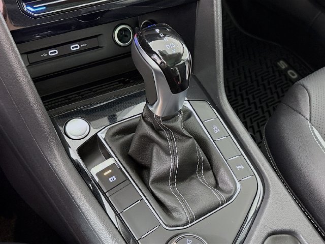 New 2026 Volkswagen Taos SEL AWD/4WD image 18