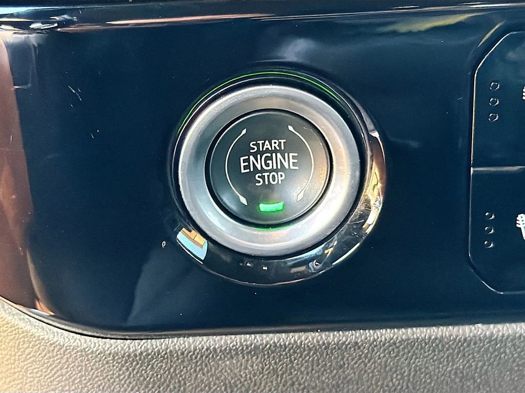 Used 2022 Chevrolet Silverado 1500 RST image 32