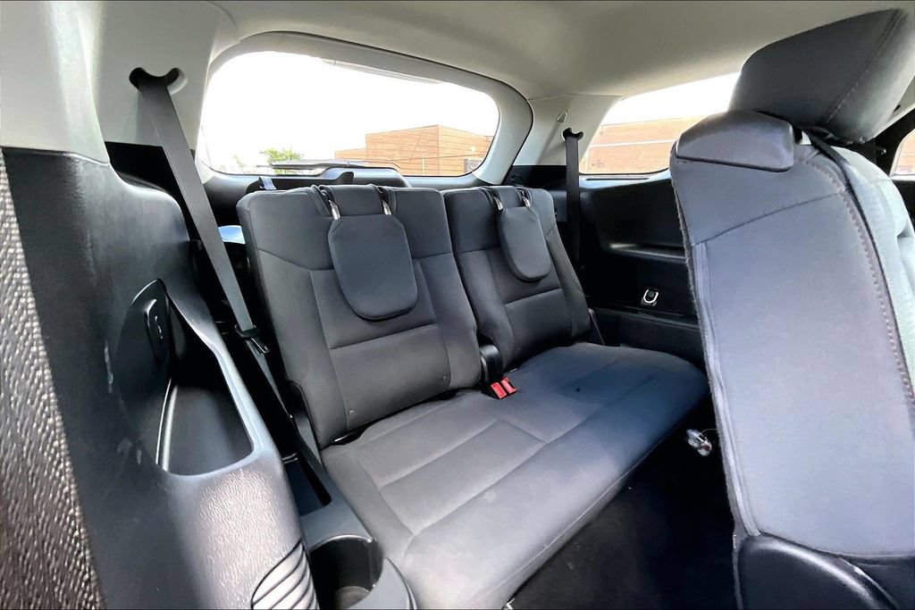 Certified 2025 Ford Explorer Active AWD/4WD image 26