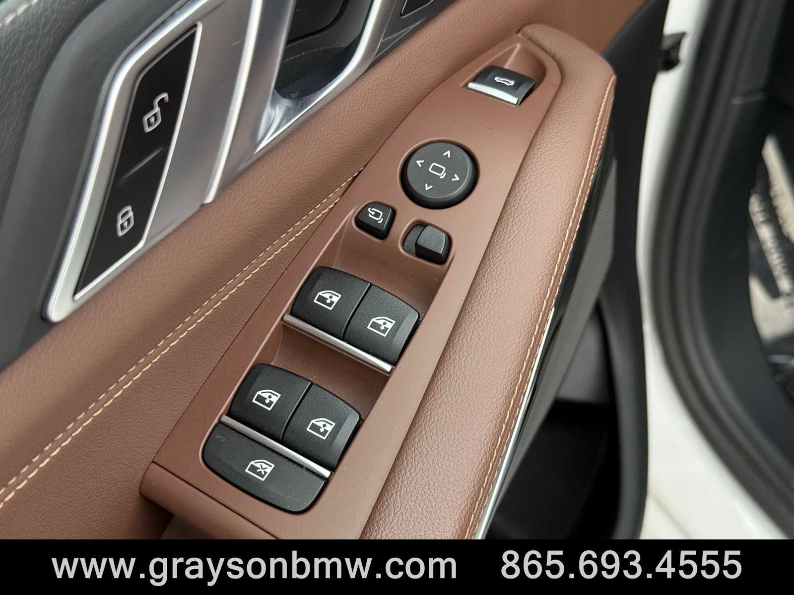 Used 2021 BMW X5 M50i w/ Premium Package image 15