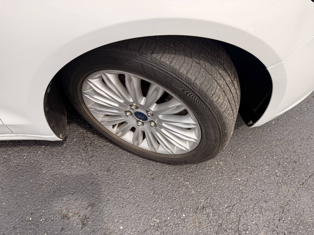 Used 2014 Ford Fusion Energi SE w/ Driver Assist Package FWD image 34