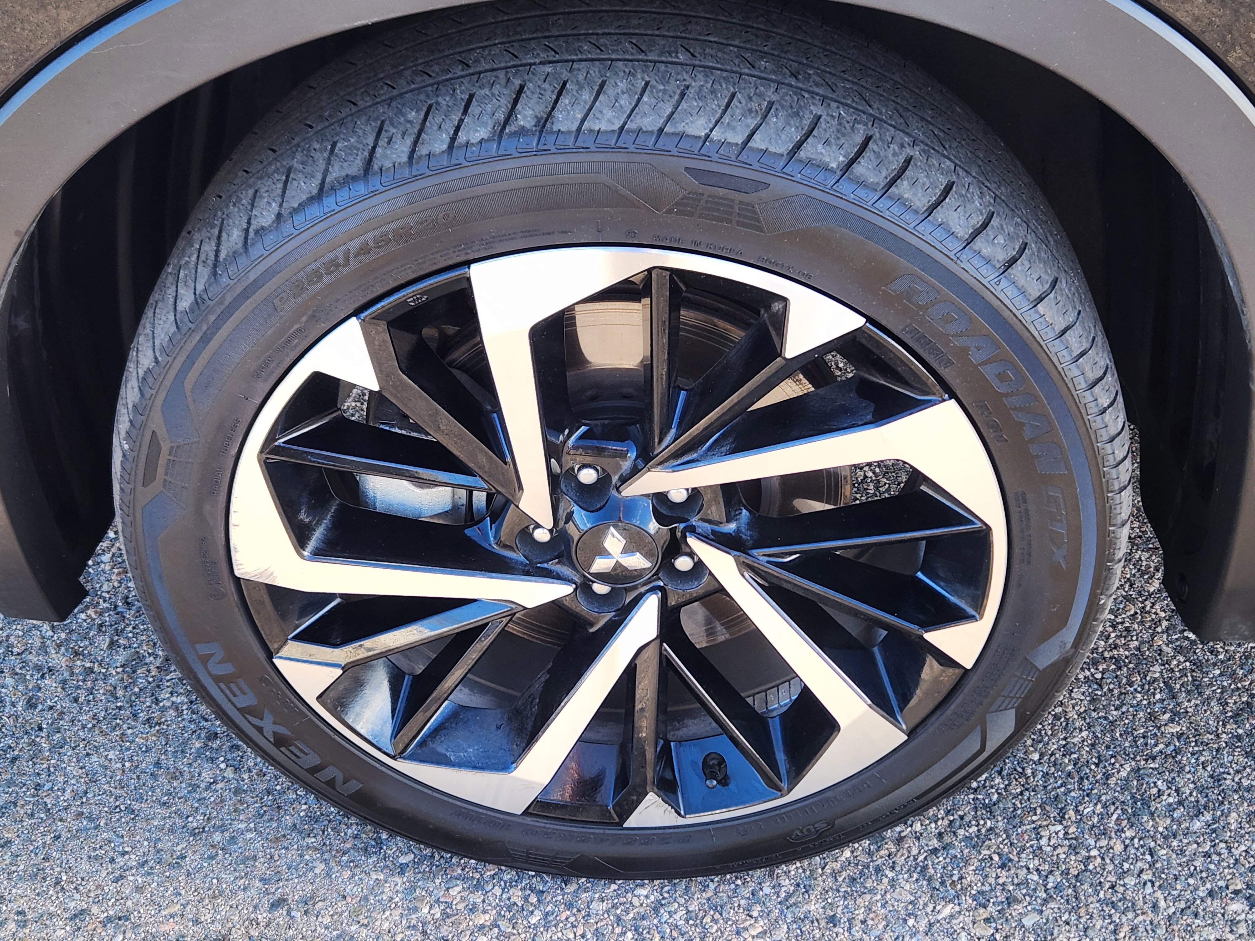 Used 2023 Mitsubishi Outlander SE image 7