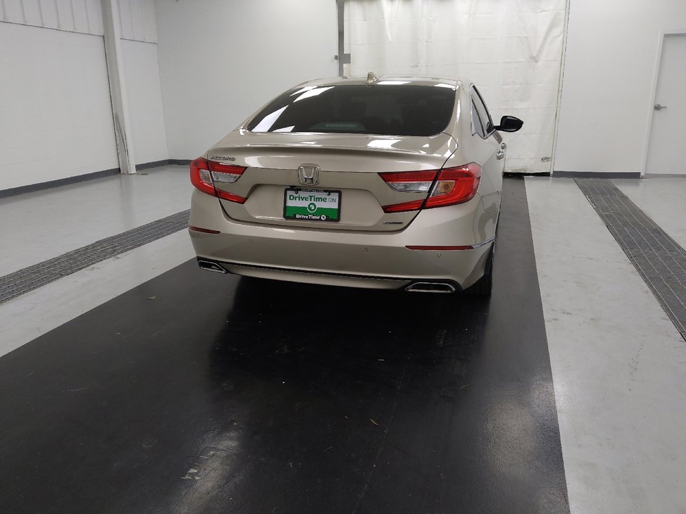 Used 2018 Honda Accord Touring image 7
