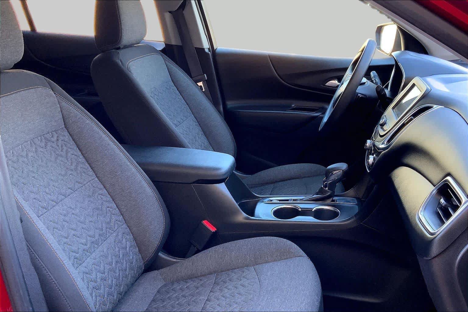 Used 2022 Chevrolet Equinox LT FWD image 9