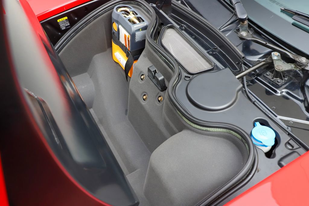 Used 2006 Ford GT RWD image 50