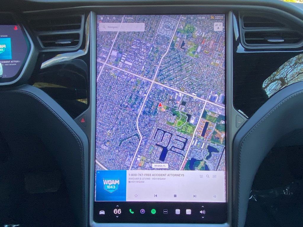 Used 2020 Tesla Model S Long Range Plus image 21