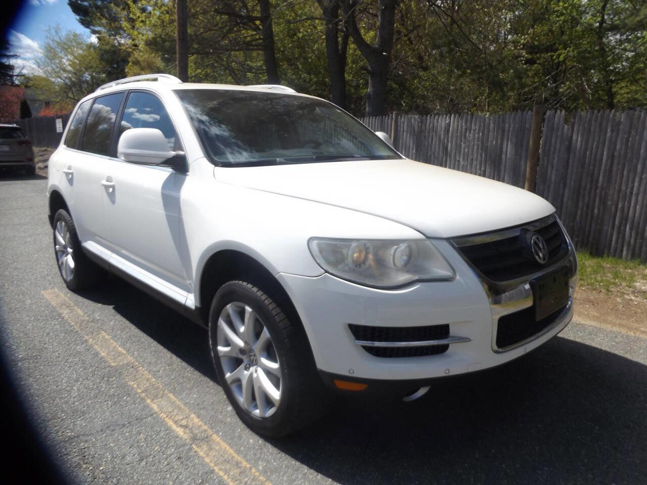 Used 2008 Volkswagen Touareg V6 AWD/4WD image 8