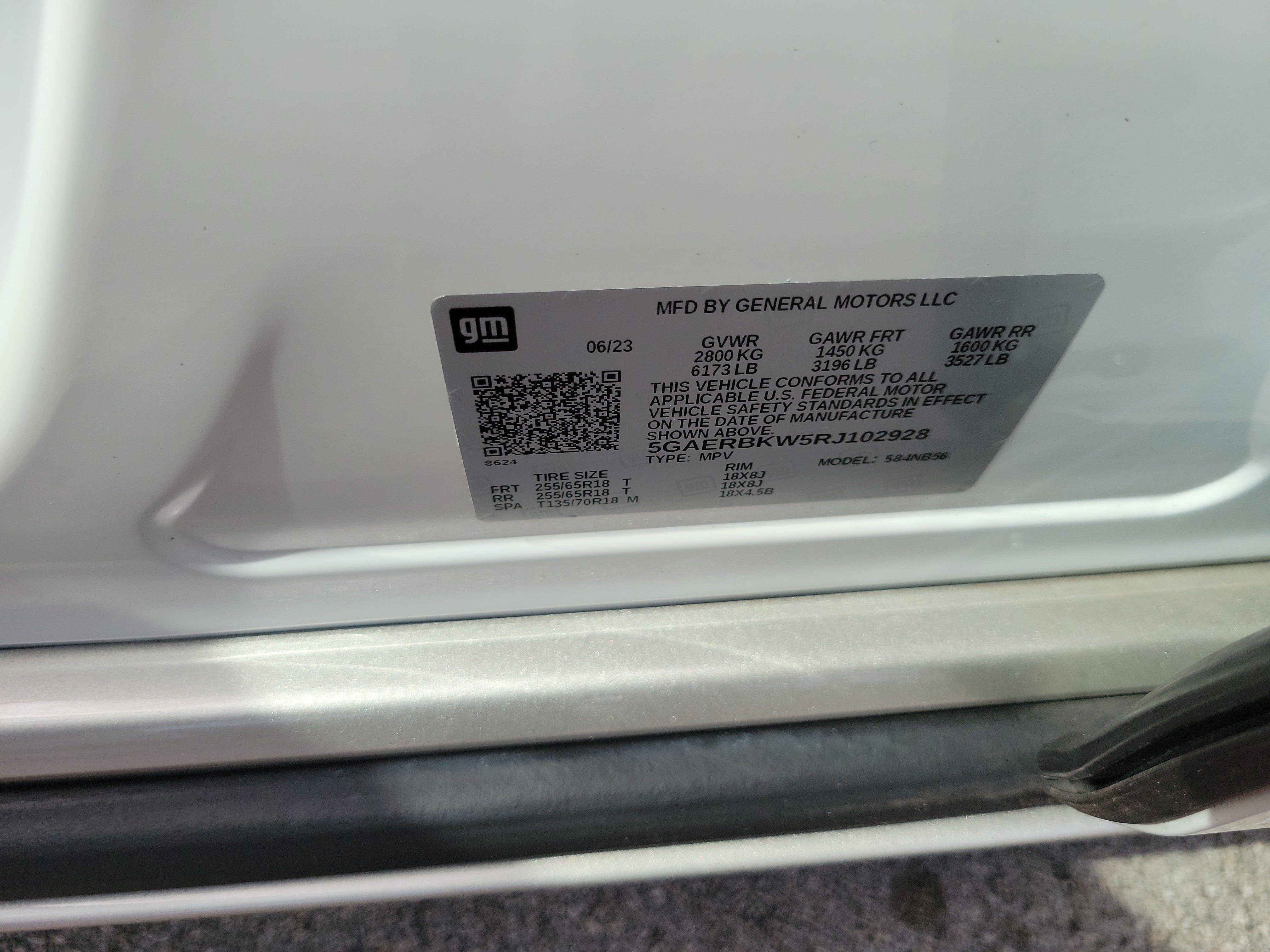 Used 2024 Buick Enclave Essence FWD image 31