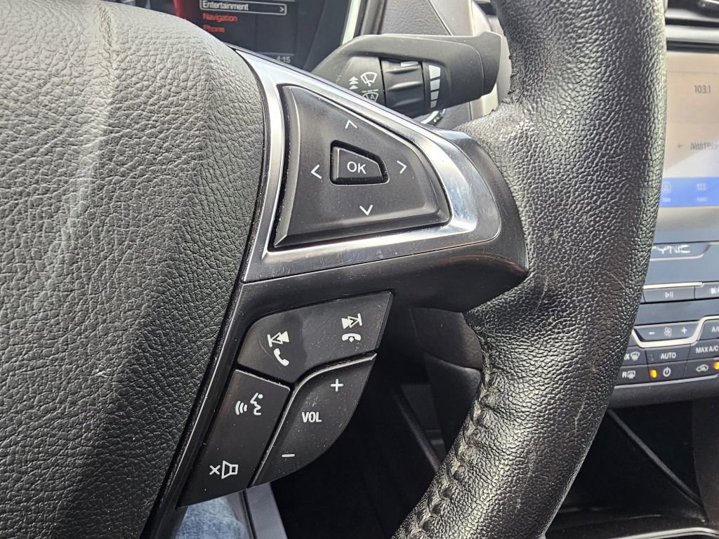 Used 2020 Ford Fusion SEL FWD image 27