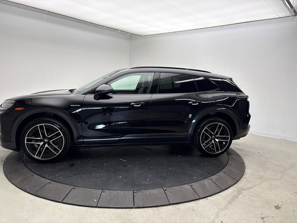 New 2026 Porsche Cayenne Electric AWD/4WD image 2