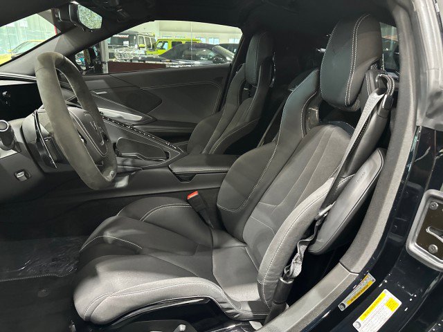 Used 2025 Chevrolet Corvette Z06 RWD image 5