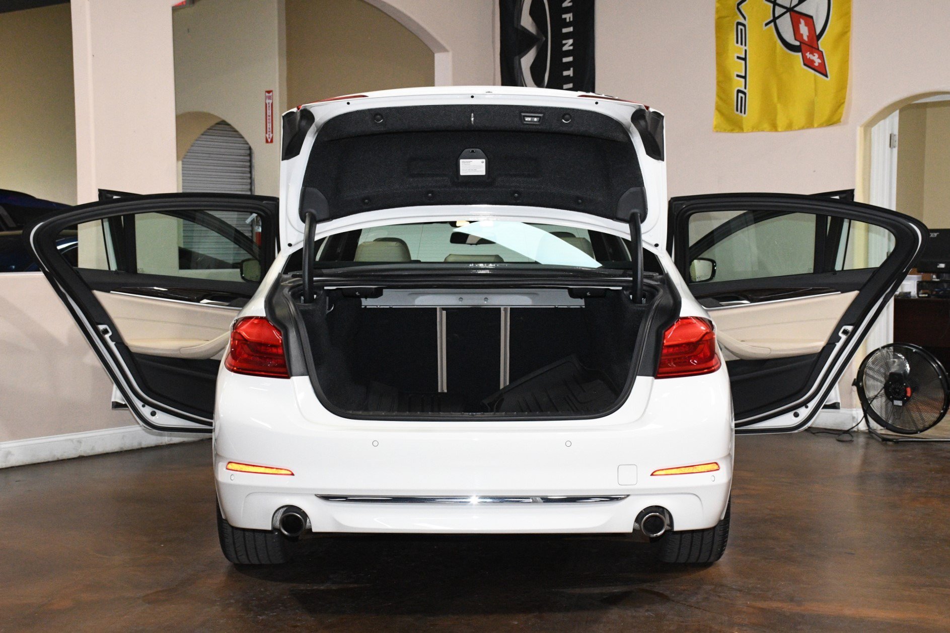 Used 2020 BMW 530i w/ Premium Package RWD image 88