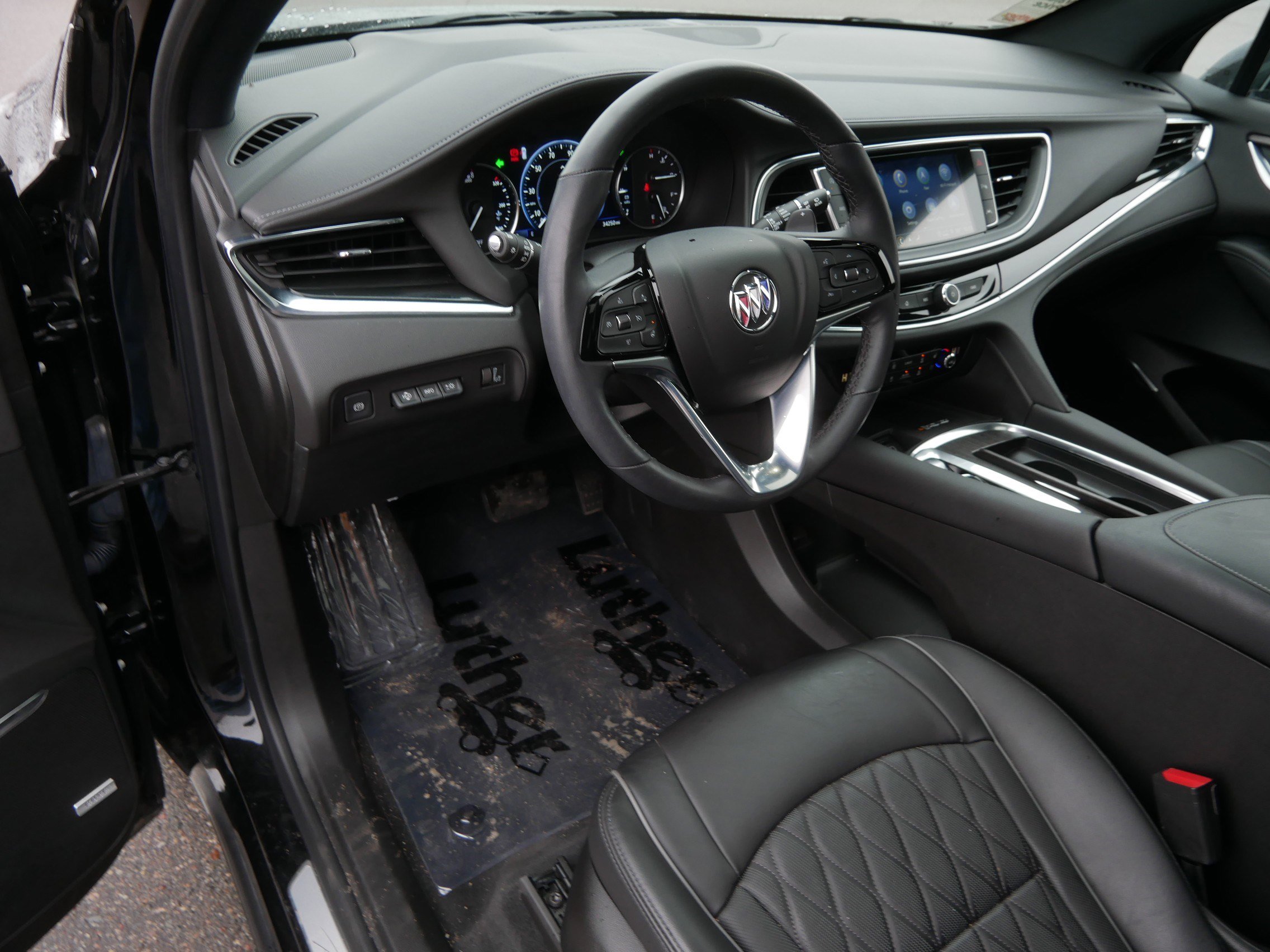 Used 2023 Buick Enclave Avenir w/ Avenir Technology Package image 19