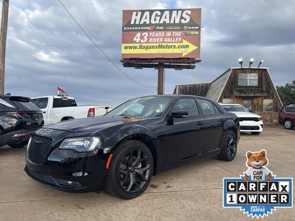 Certified 2023 Chrysler 300 S image 1