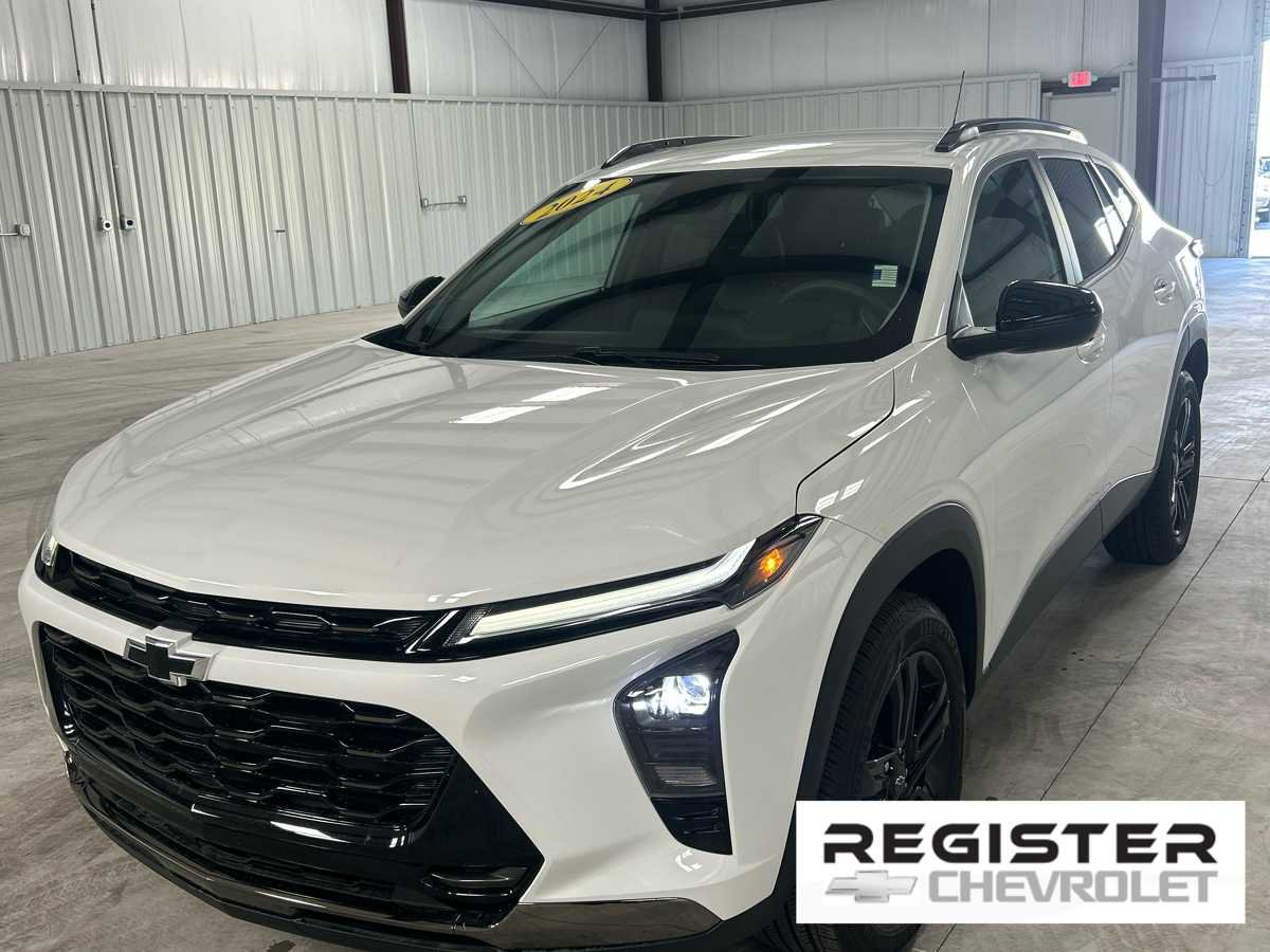 Used 2024 Chevrolet Trax ACTIV w/ Driver Confidence Package