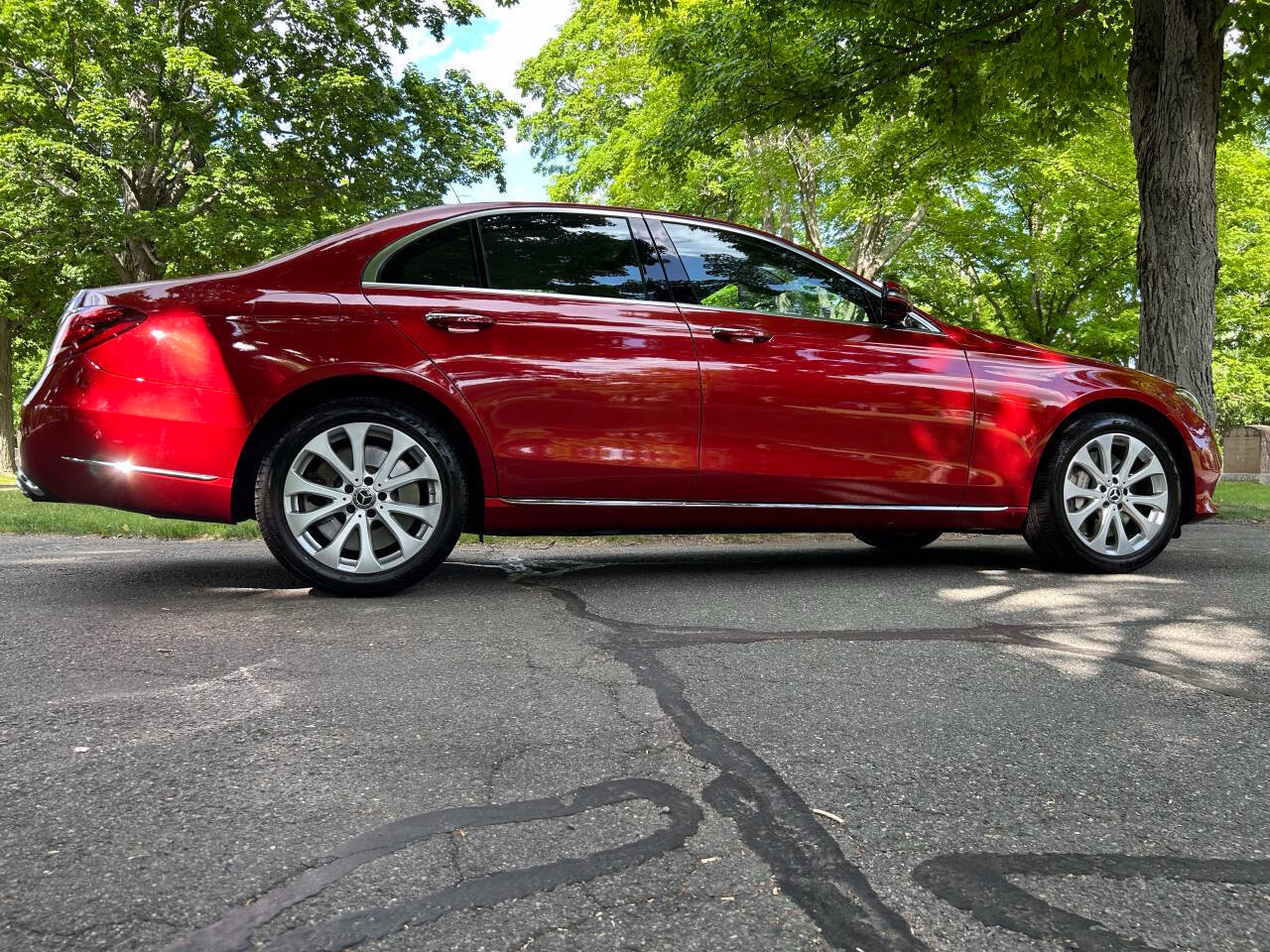 Used 2019 Mercedes-Benz E 450 4MATIC Sedan w/ Driver Assistance Package image 9