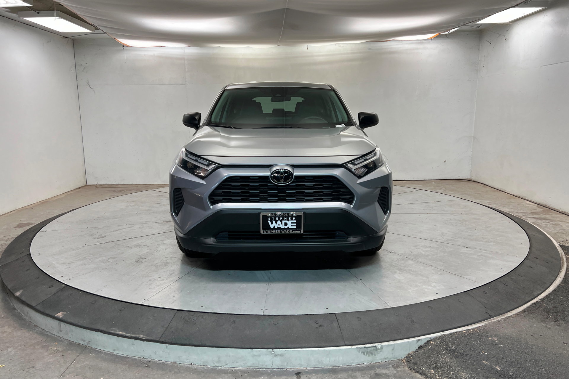 Used 2024 Toyota RAV4 LE image 9