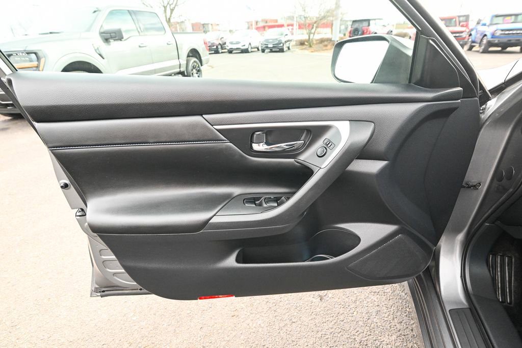 Used 2016 Nissan Altima 2.5 SR image 19