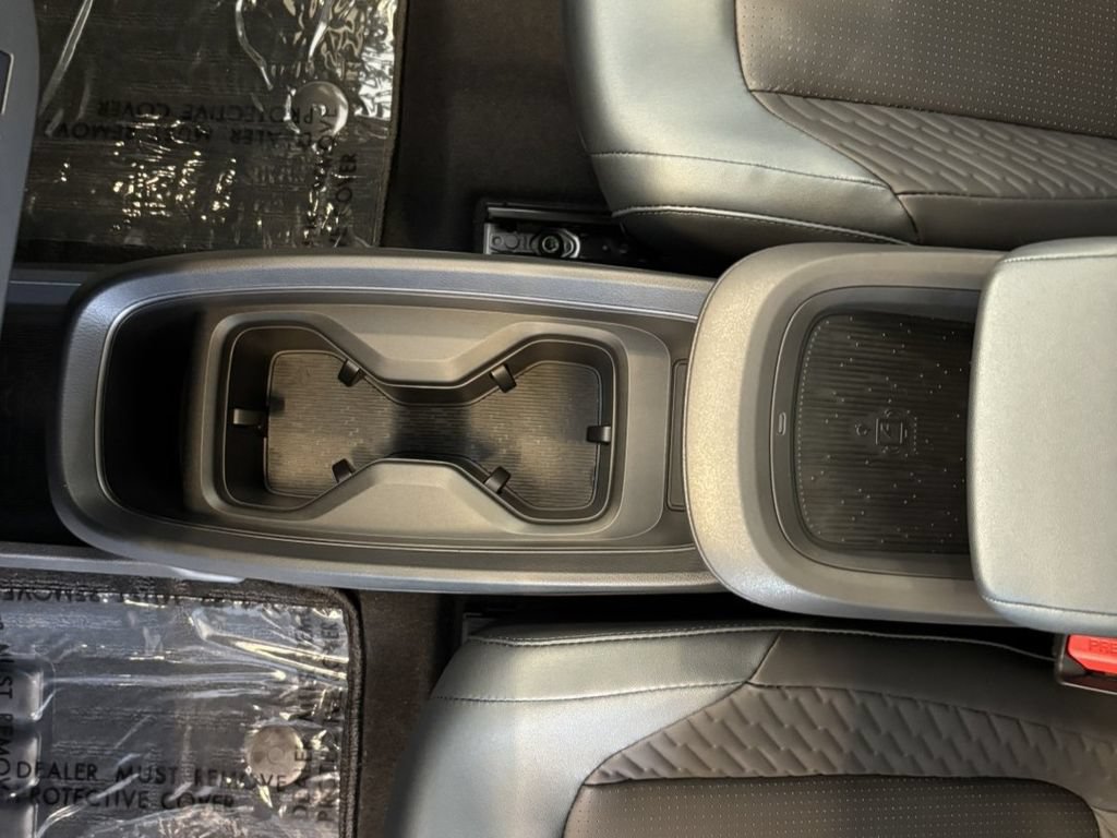 New 2026 Nissan Leaf Platinum+ w/ Cargo Package (Platinum+) FWD image 17