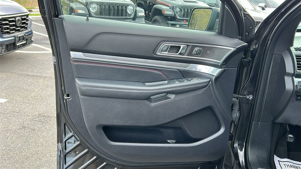 Used 2019 Ford Explorer Sport w/ Equipment Group 401A AWD/4WD image 10