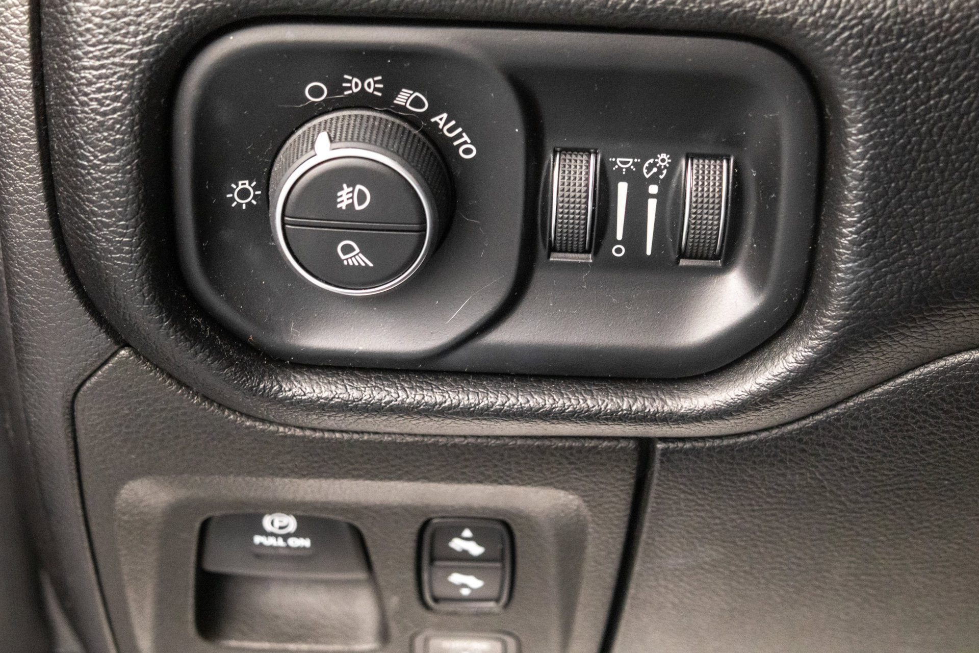 Used 2019 RAM 1500 Rebel w/ Rebel Level 2 Equipment Group AWD/4WD image 20