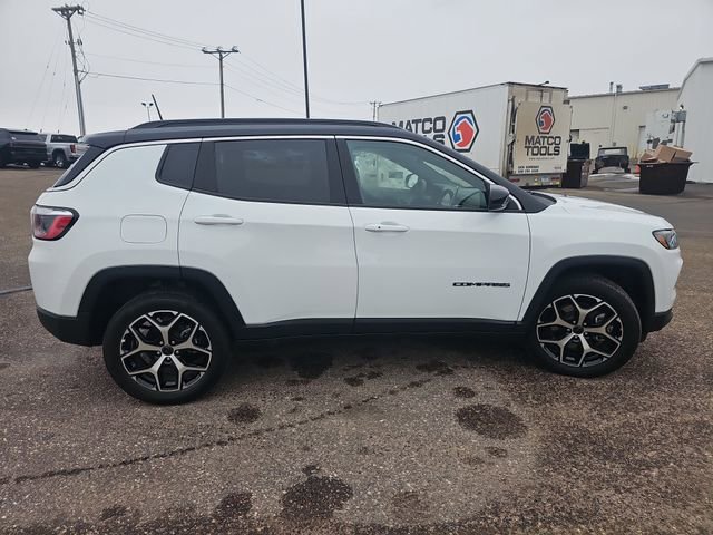 Used 2026 Jeep Compass Limited w/ Mopar All Weather Package image 6