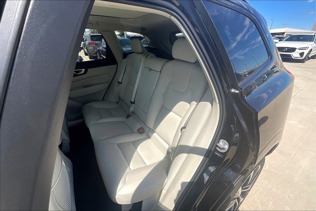 New 2025 Volvo XC60 B5 Plus w/ Protection Package Premier image 19