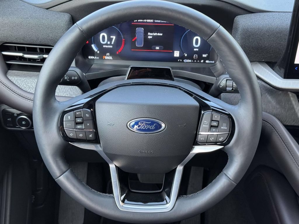 Certified 2026 Ford Explorer Platinum w/ LUX Leather Package AWD/4WD image 11