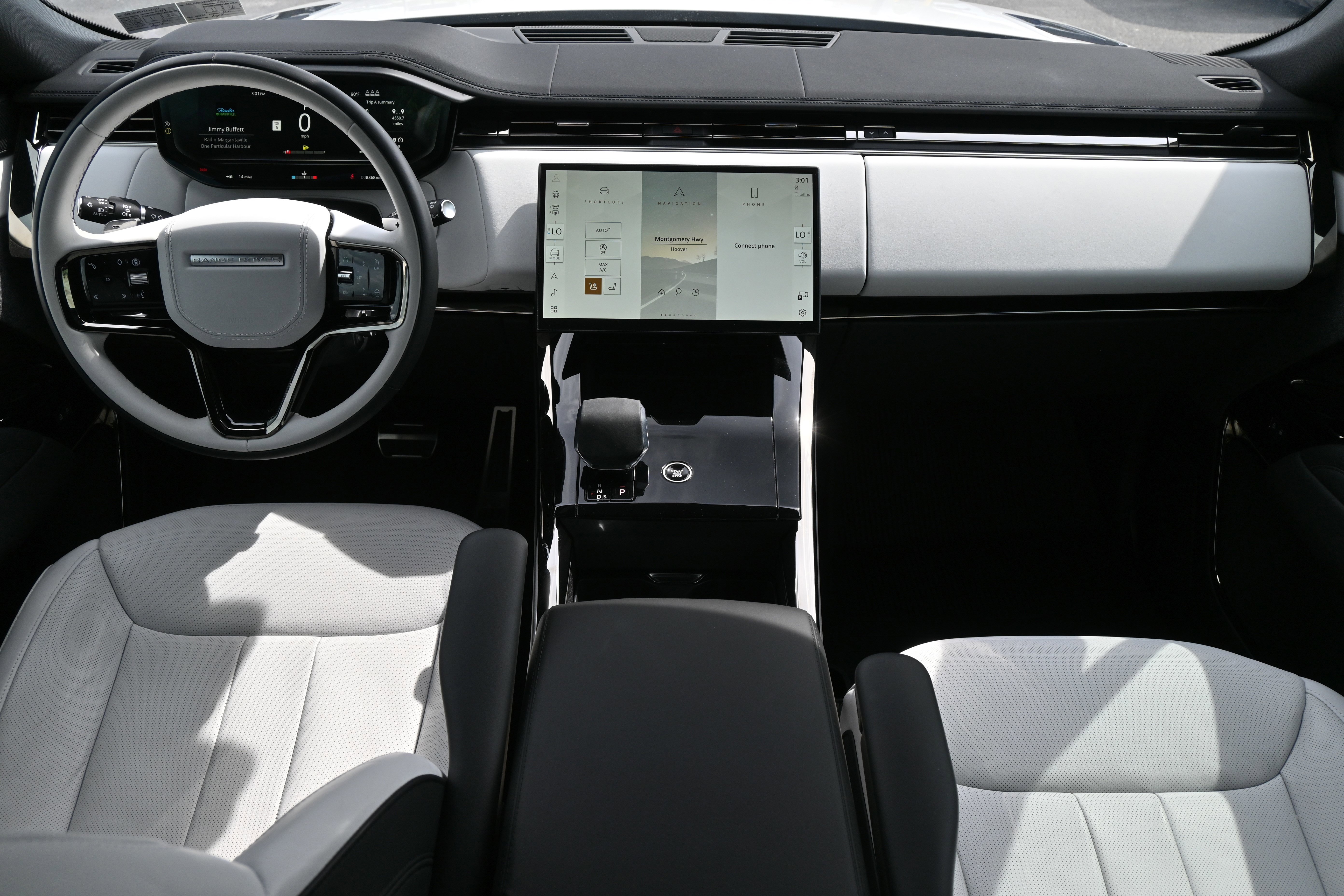 Used 2025 Land Rover Range Rover Sport Dynamic SE image 3