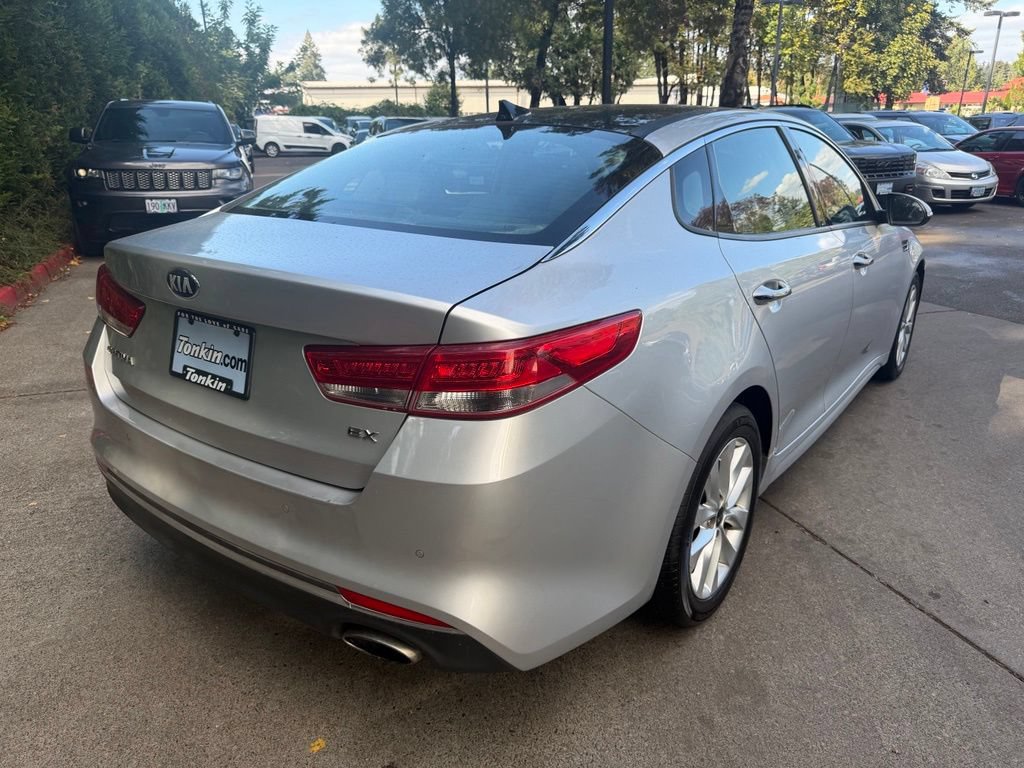 Used 2018 Kia Optima EX w/ Premium Package FWD image 4