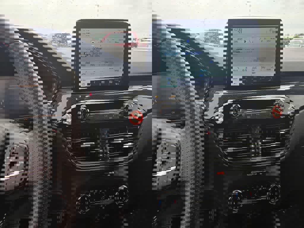 Used 2025 Ford Escape ST-Line image 12