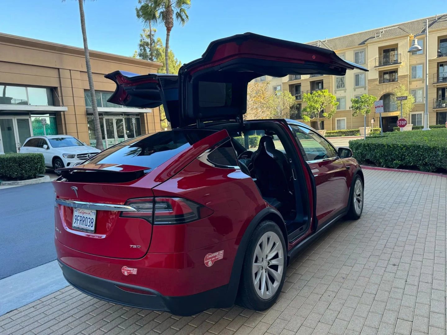 Used 2019 Tesla Model X 75D AWD/4WD image 9
