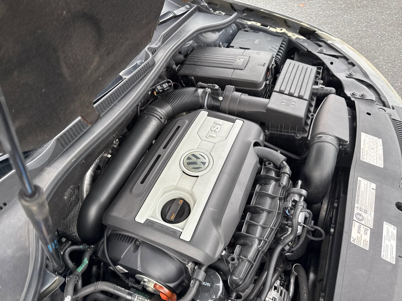 Used 2012 Volkswagen Golf 4-Door image 12