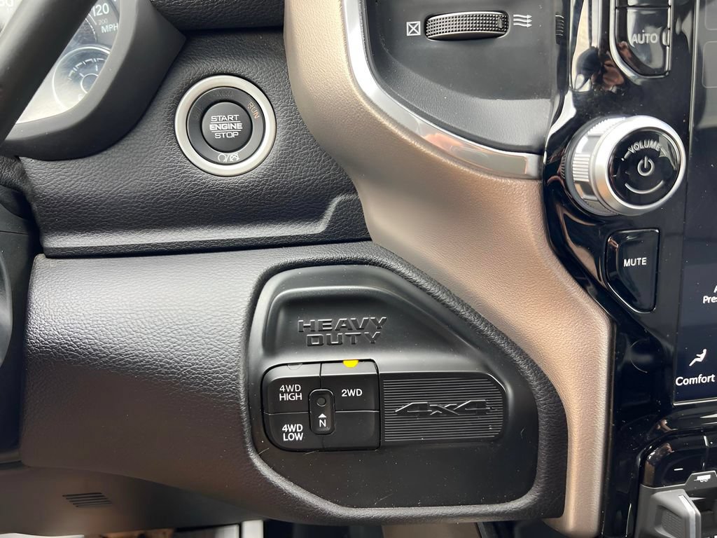 Used 2024 RAM 3500 Laramie AWD/4WD image 30
