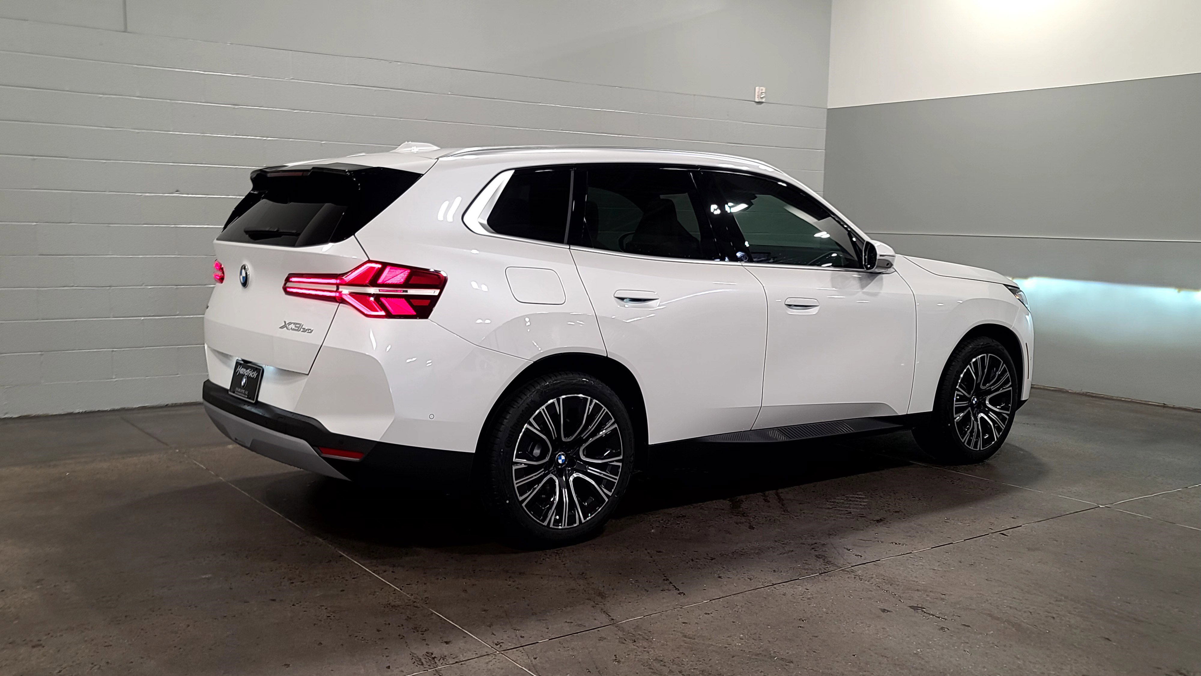 Used 2026 BMW X3 xDrive30 w/ Premium Package image 8