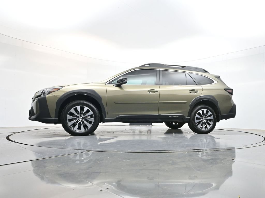 Used 2025 Subaru Outback Limited AWD/4WD image 35