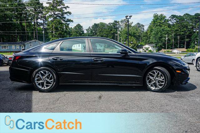Used 2022 Hyundai Sonata SEL w/ Convenience Package FWD image 2
