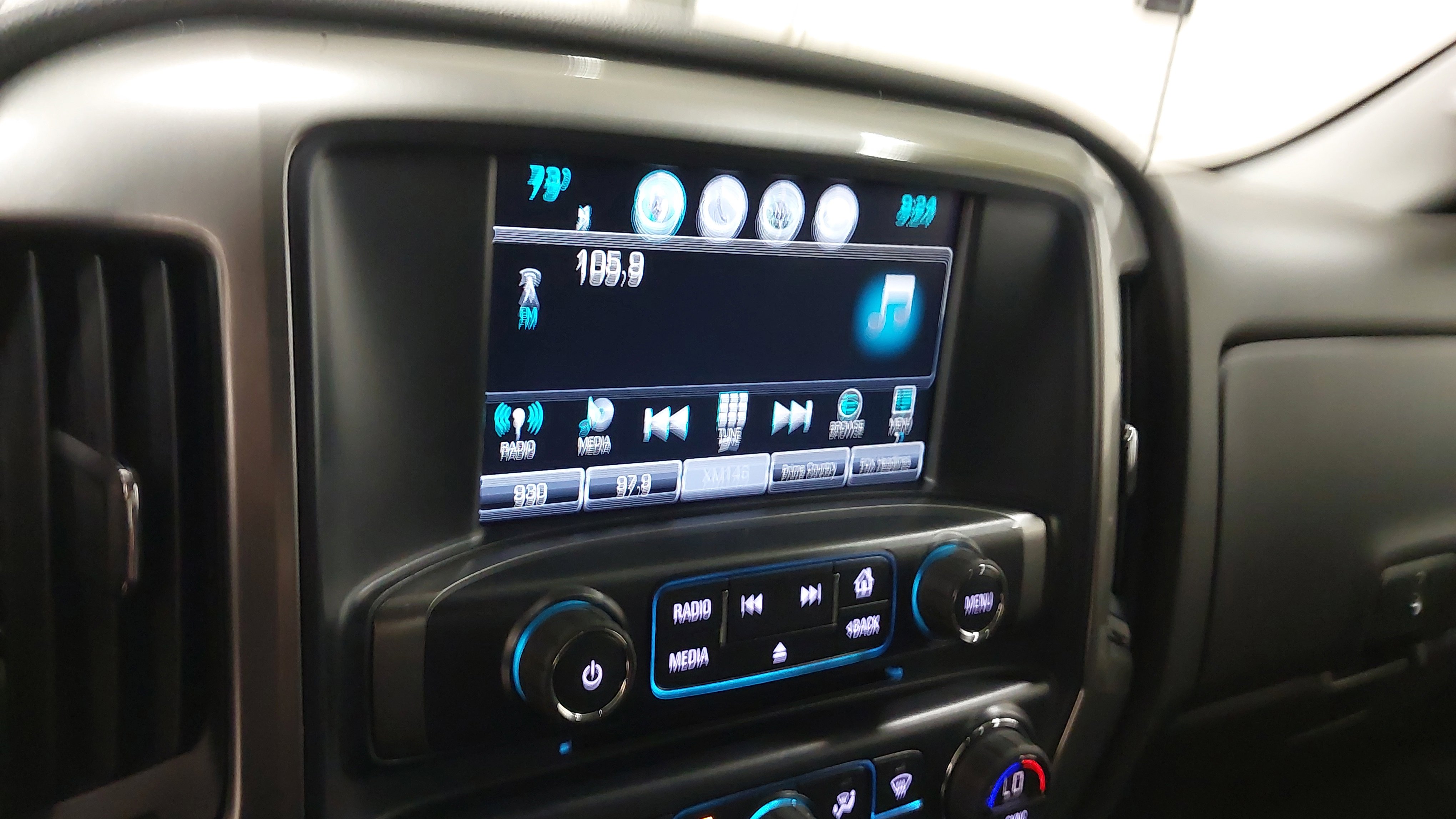 Used 2018 Chevrolet Silverado 1500 LT w/ All Star Edition image 20