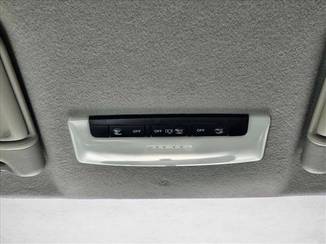 Used 2018 Nissan Kicks SV FWD image 12