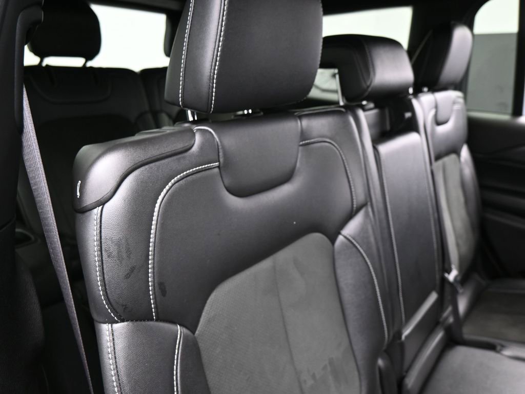 Used 2023 Jeep Grand Cherokee L Laredo image 36