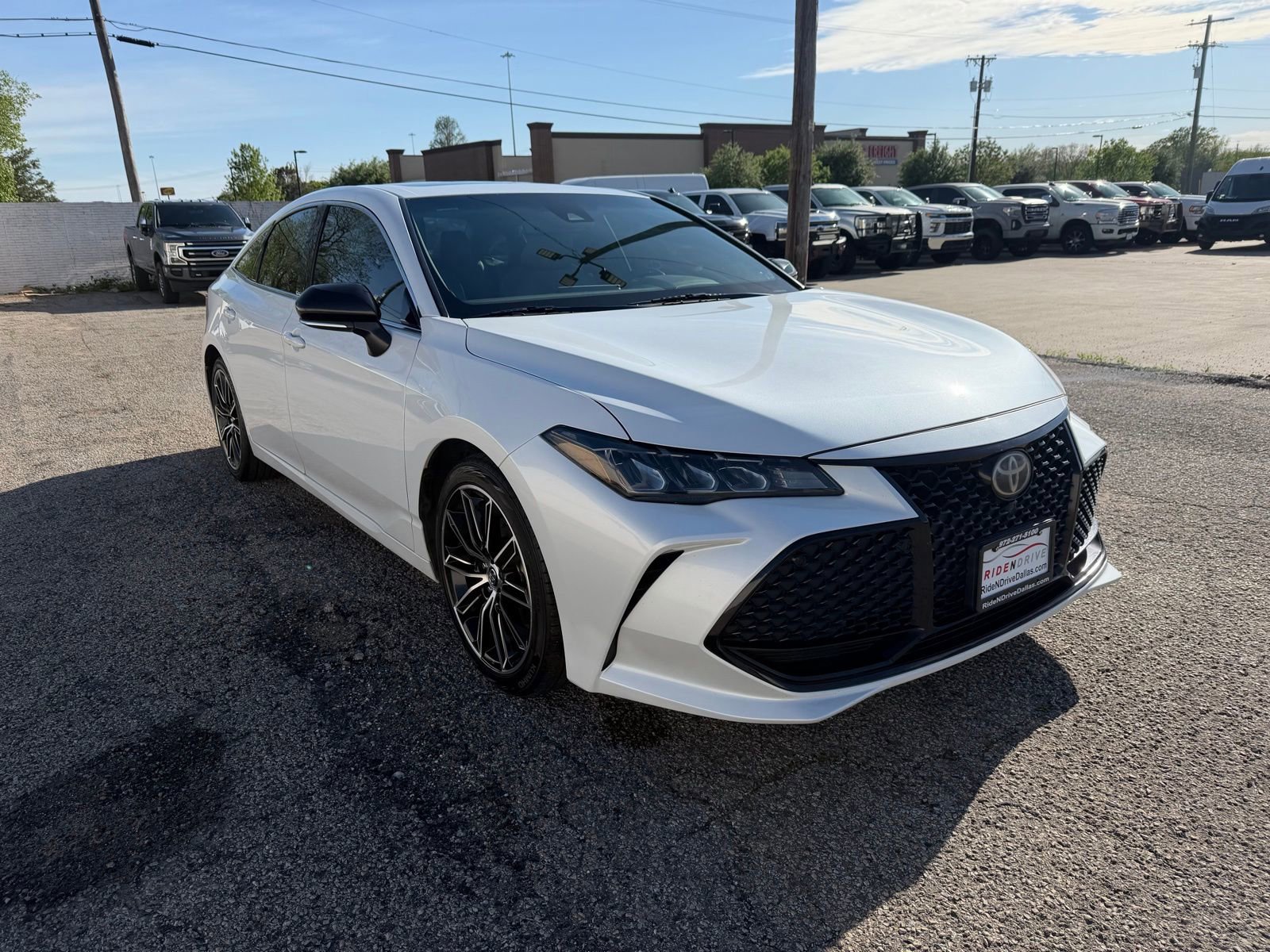 Used 2019 Toyota Avalon XSE FWD image 9