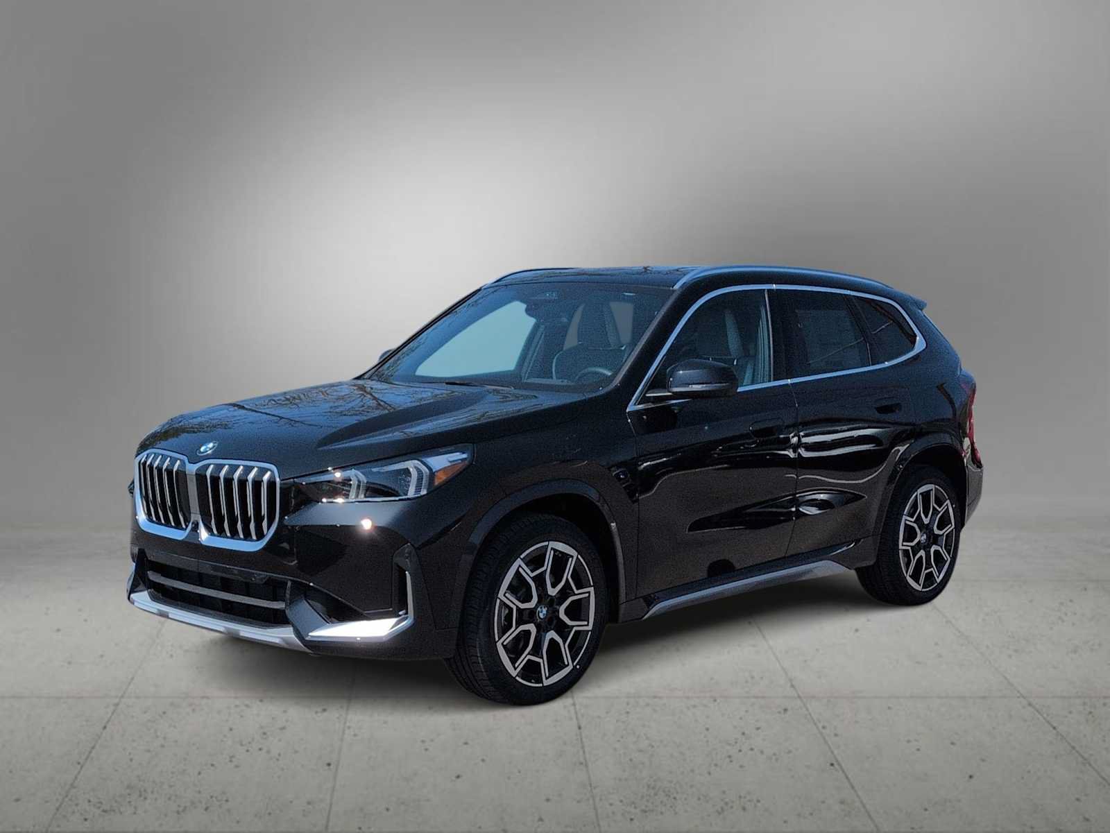 New 2026 BMW X1 xDrive28i w/ Technology Package AWD/4WD image 4
