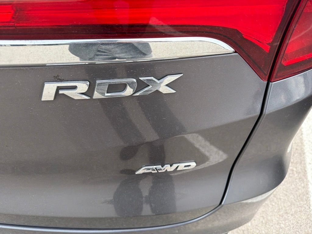 Used 2017 Acura RDX w/ Technology Package AWD/4WD image 6