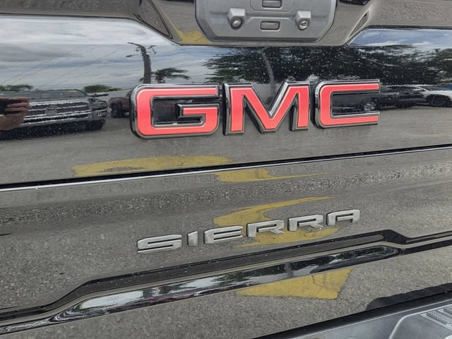 Used 2024 GMC Sierra 1500 AT4 w/ Technology Package AWD/4WD image 5
