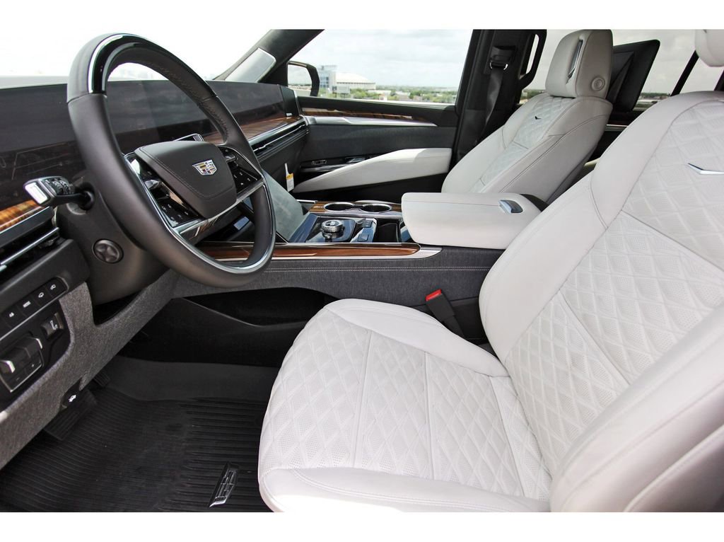 Used 2026 Cadillac Escalade ESV Platinum Luxury w/ LPO, Floor Liner Package AWD/4WD image 6